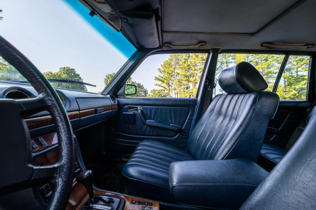 1984 Mercedes-Benz E-Class - Image 23 of 31