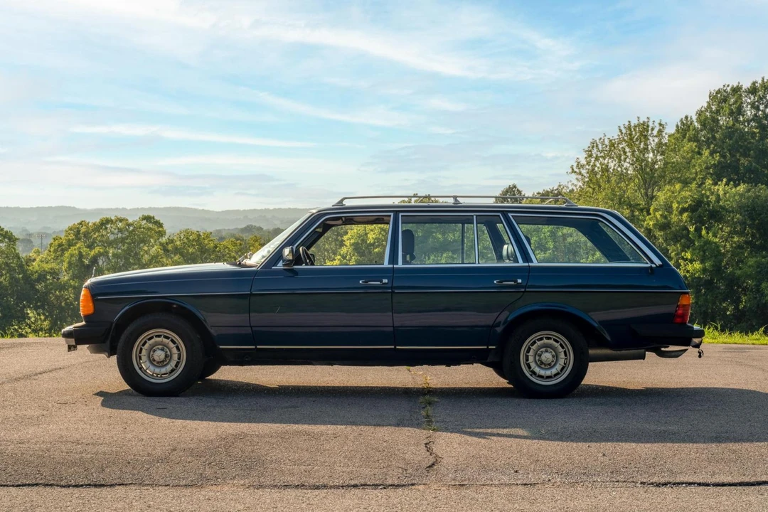 1984 Mercedes-Benz E-Class - Image 3 of 31