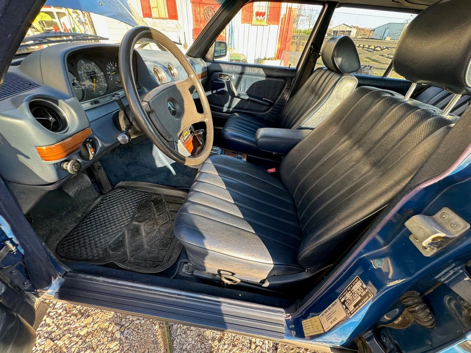 1984 Mercedes-Benz E-Class - Image 26 of 31