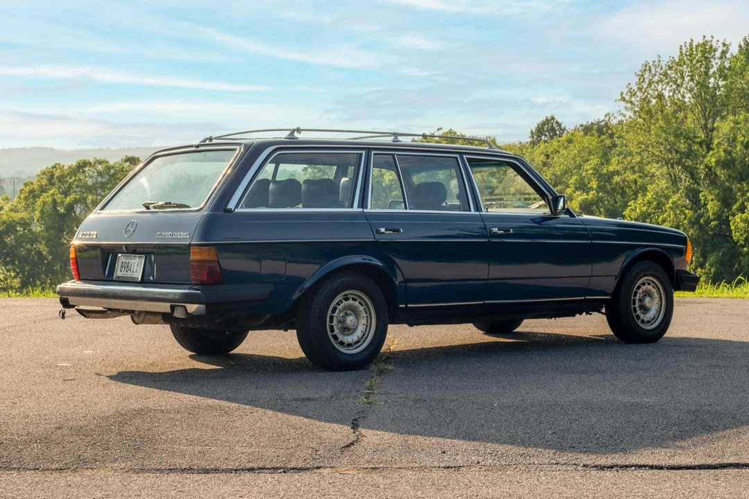 1984 Mercedes-Benz E-Class - Image 4 of 31