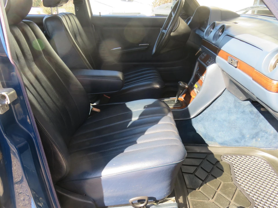 1984 Mercedes-Benz E-Class - Image 28 of 31