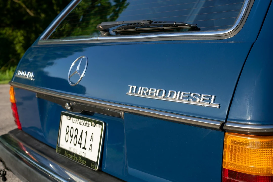 1984 Mercedes-Benz E-Class - Image 15 of 31
