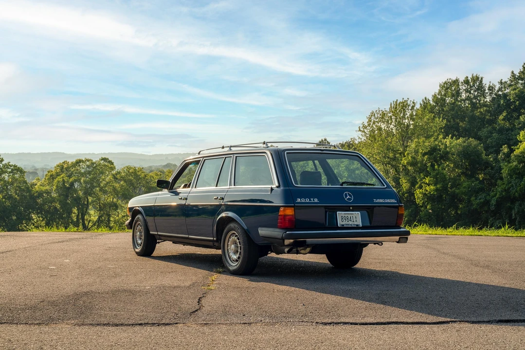 1984 Mercedes-Benz E-Class - Image 8 of 31