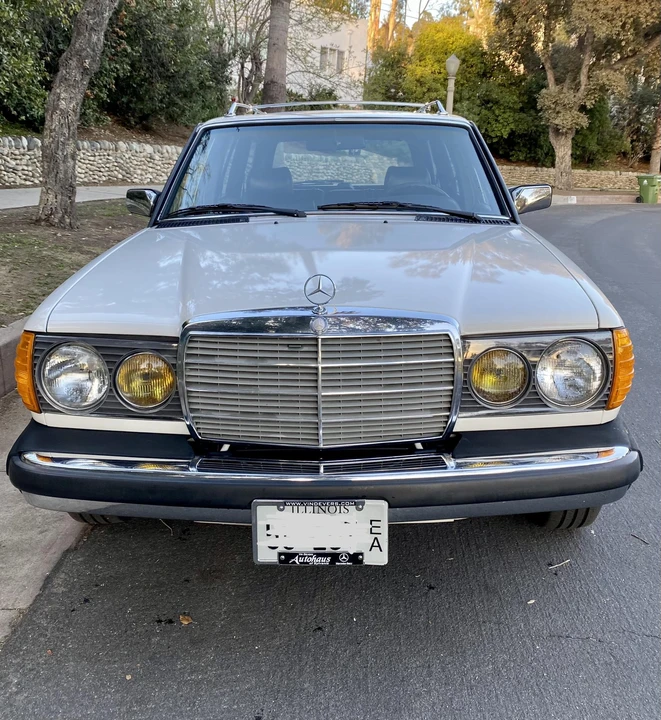 1984 Mercedes-Benz E-Class - Image 3 of 31