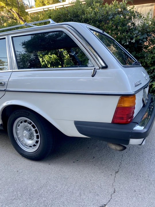 1984 Mercedes-Benz E-Class - Image 29 of 31