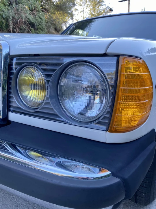 1984 Mercedes-Benz E-Class - Image 15 of 31
