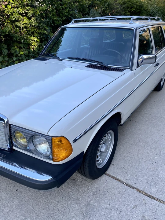 1984 Mercedes-Benz E-Class - Image 13 of 31