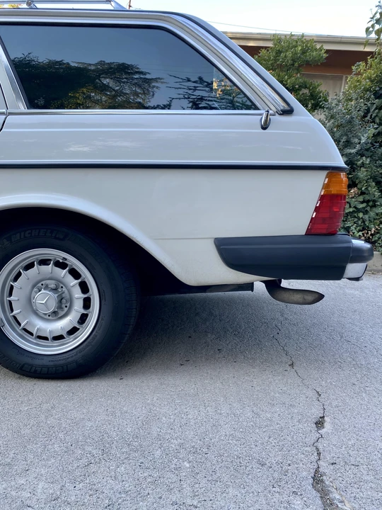 1984 Mercedes-Benz E-Class - Image 28 of 31