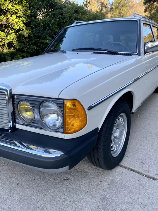 1984 Mercedes-Benz E-Class - Image 12 of 31