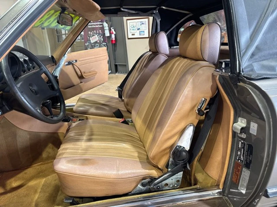 1984 Mercedes-Benz R107 SL-Class - Image 11 of 12