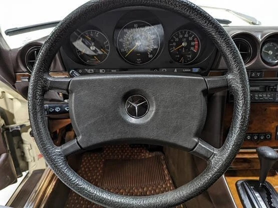 1984 Mercedes-Benz 190E - Image 9 of 20