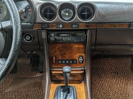 1984 Mercedes-Benz 190E - Image 17 of 20
