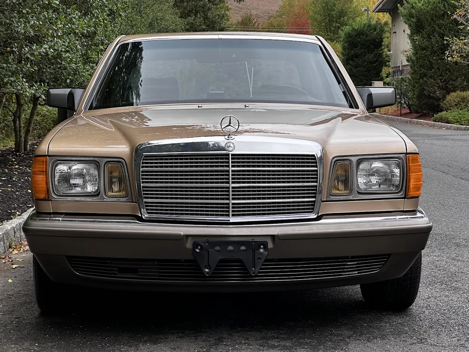 1984 Mercedes-Benz W126 S-Class Sedan - Image 28 of 31