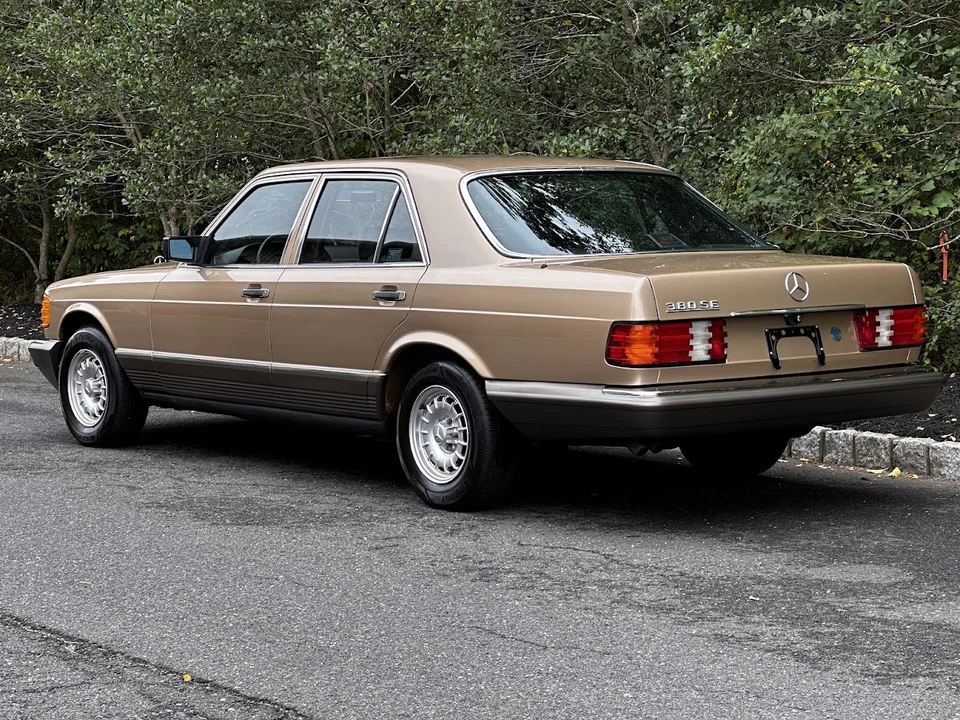 1984 Mercedes-Benz W126 S-Class Sedan - Image 20 of 31