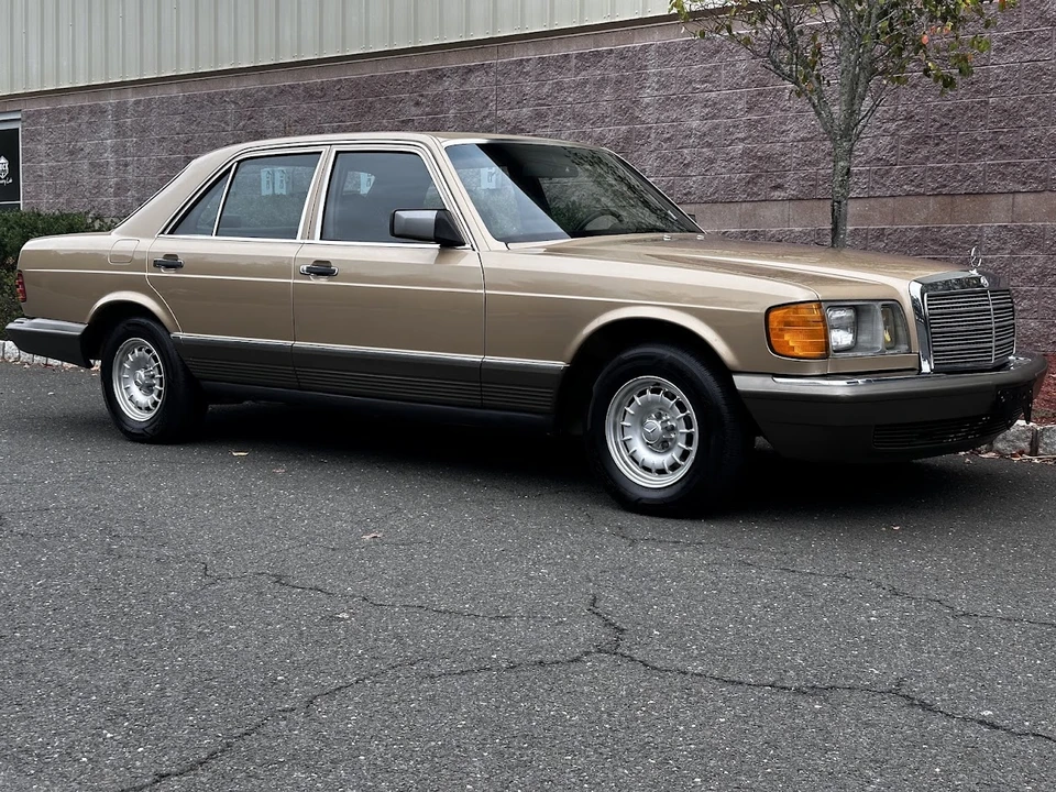 1984 Mercedes-Benz W126 S-Class Sedan - Image 12 of 31