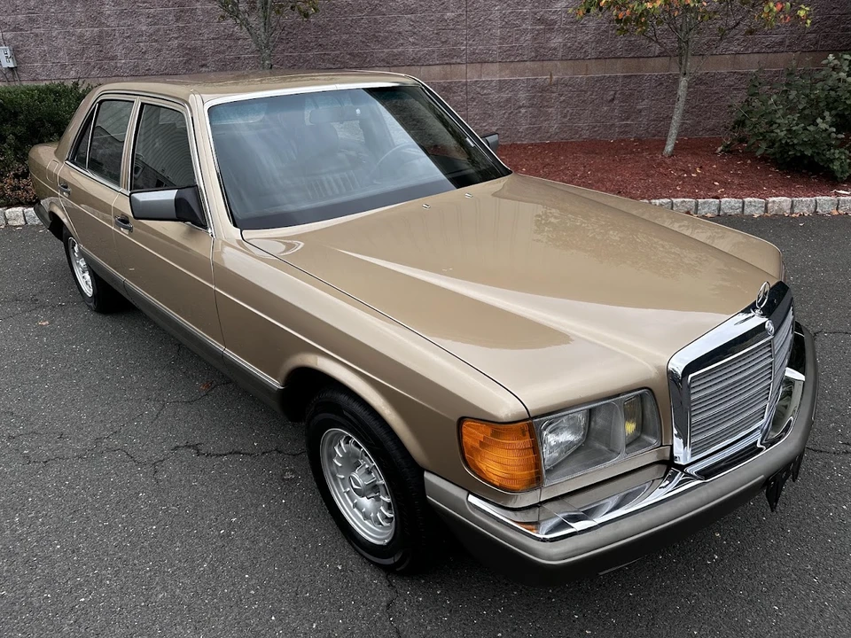 1984 Mercedes-Benz W126 S-Class Sedan - Image 29 of 31