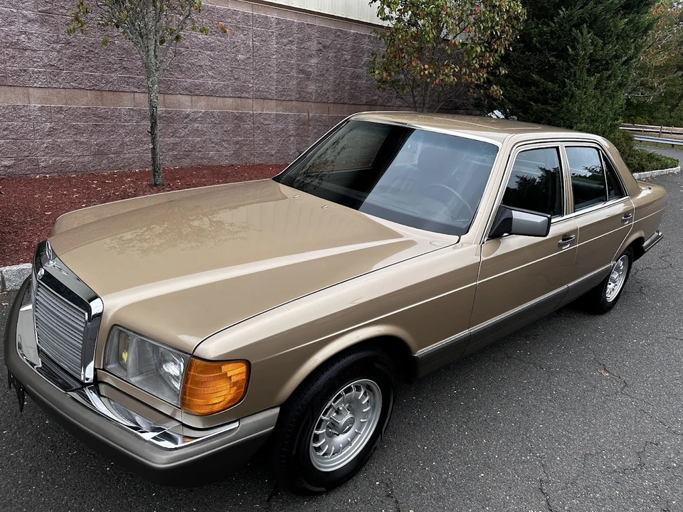 1984 Mercedes-Benz W126 S-Class Sedan - Image 31 of 31