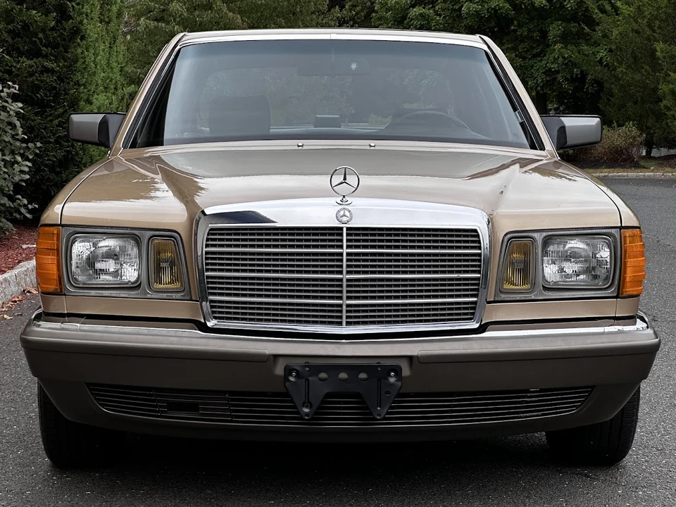 1984 Mercedes-Benz W126 S-Class Sedan - Image 8 of 31