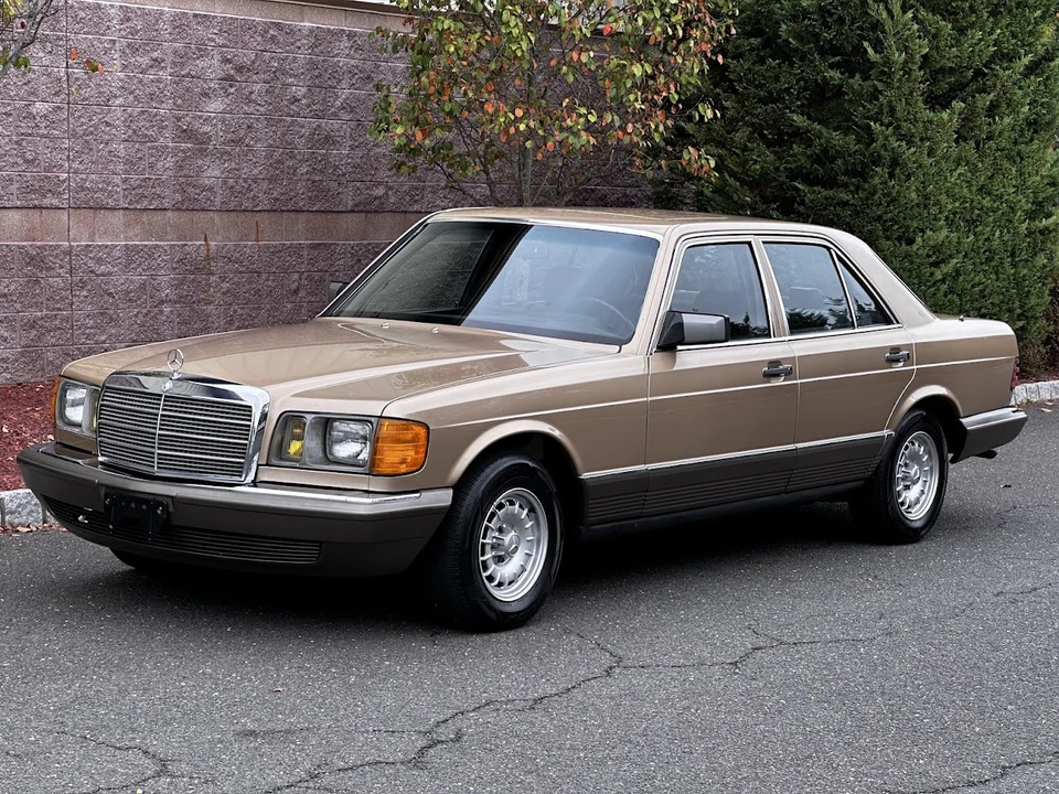 1984 Mercedes-Benz W126 S-Class Sedan - Image 5 of 31