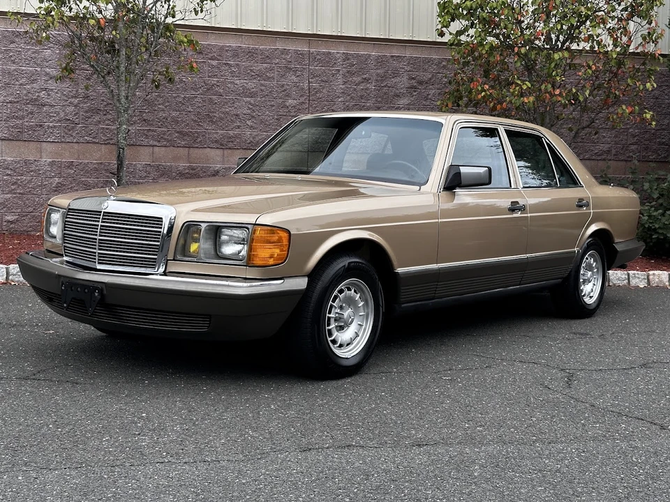 1984 Mercedes-Benz W126 S-Class Sedan - Image 6 of 31
