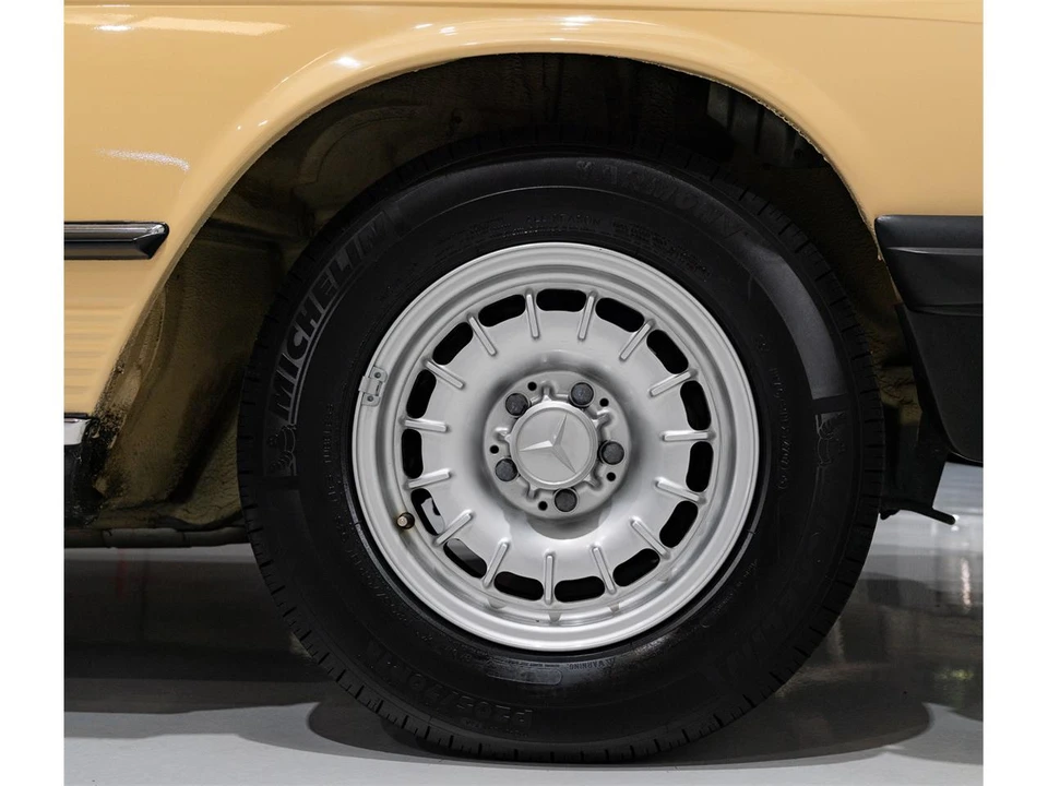 1984 Mercedes-Benz R107 SL-Class - Image 22 of 31