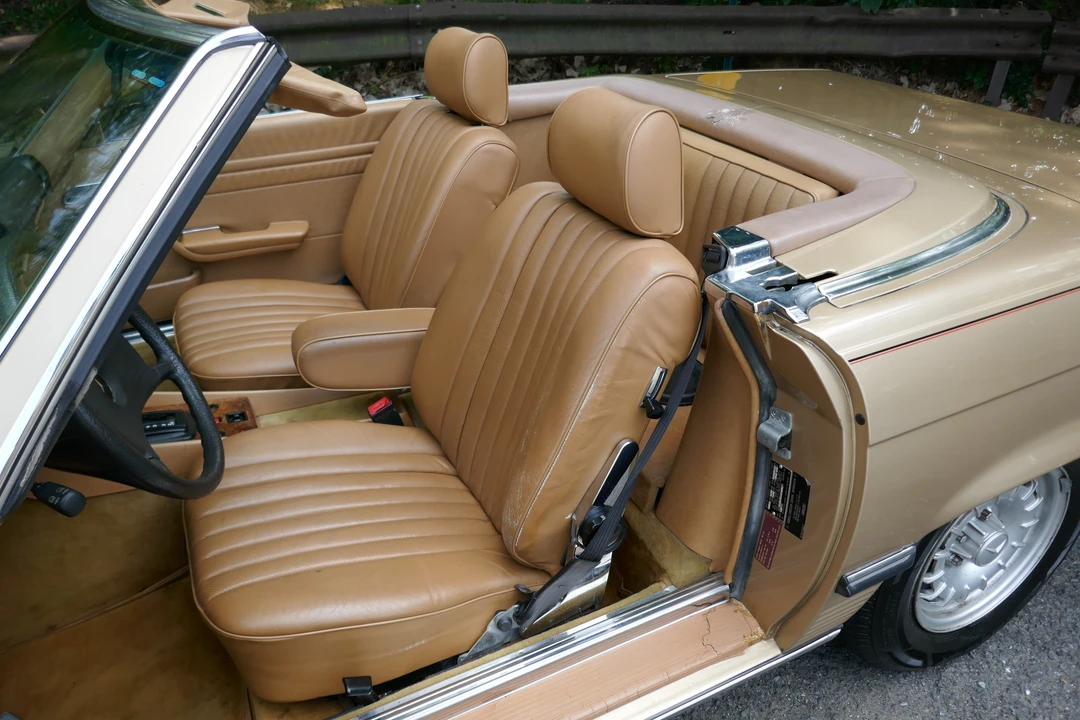 1984 Mercedes-Benz R107 SL-Class - Image 18 of 31