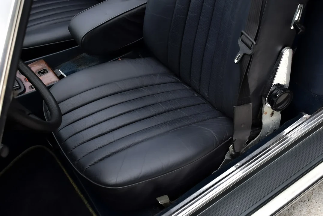 1984 Mercedes-Benz R107 SL-Class - Image 26 of 30