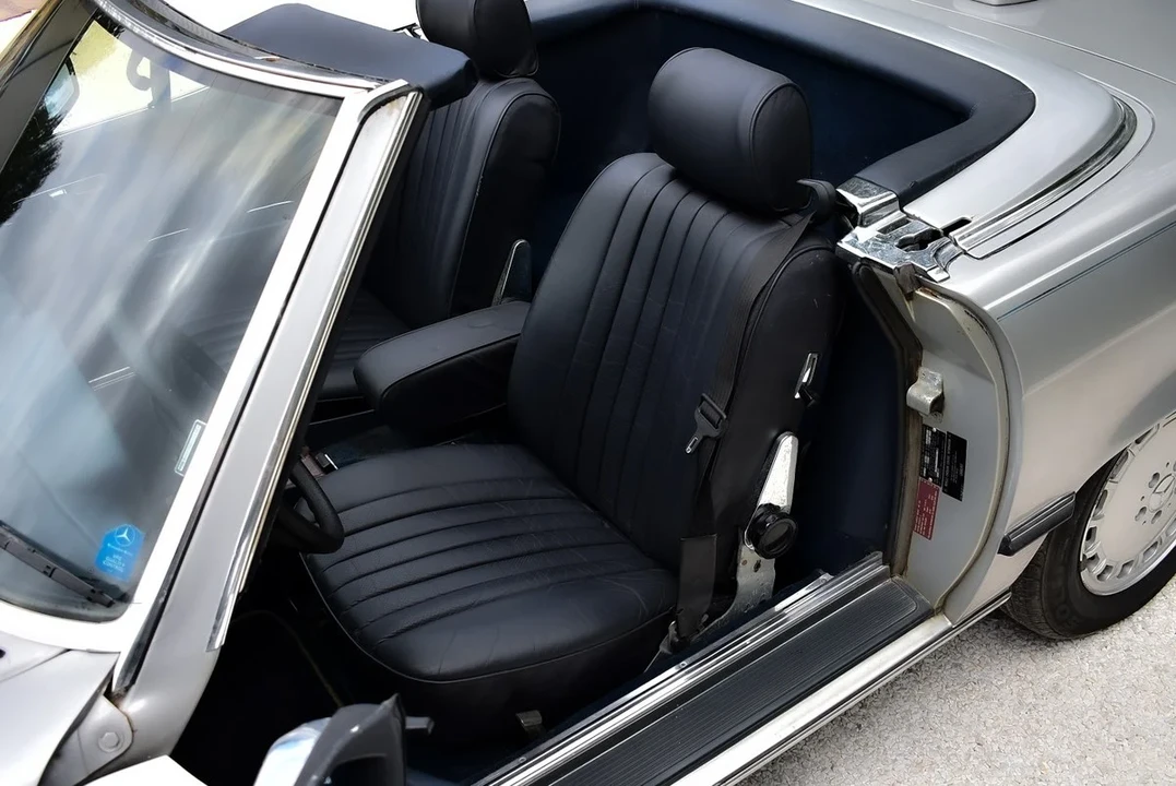1984 Mercedes-Benz R107 SL-Class - Image 24 of 30