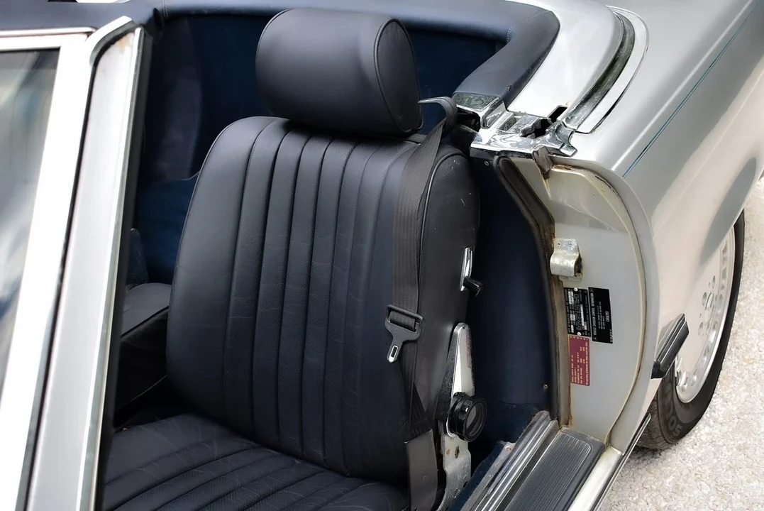 1984 Mercedes-Benz R107 SL-Class - Image 25 of 30