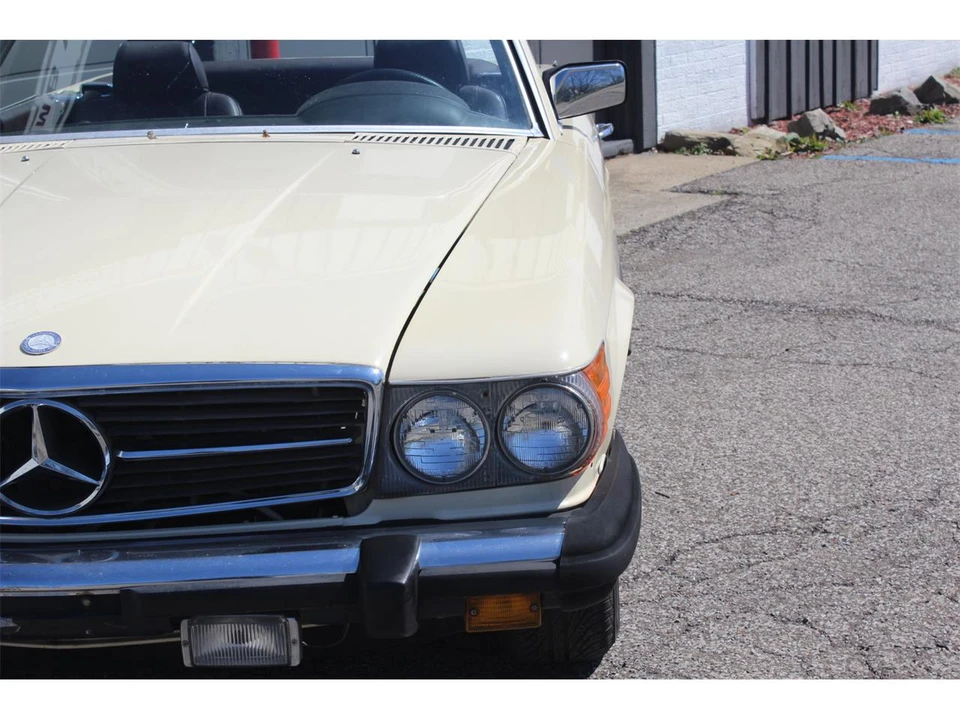 1984 Mercedes-Benz R107 SL-Class - Image 8 of 31