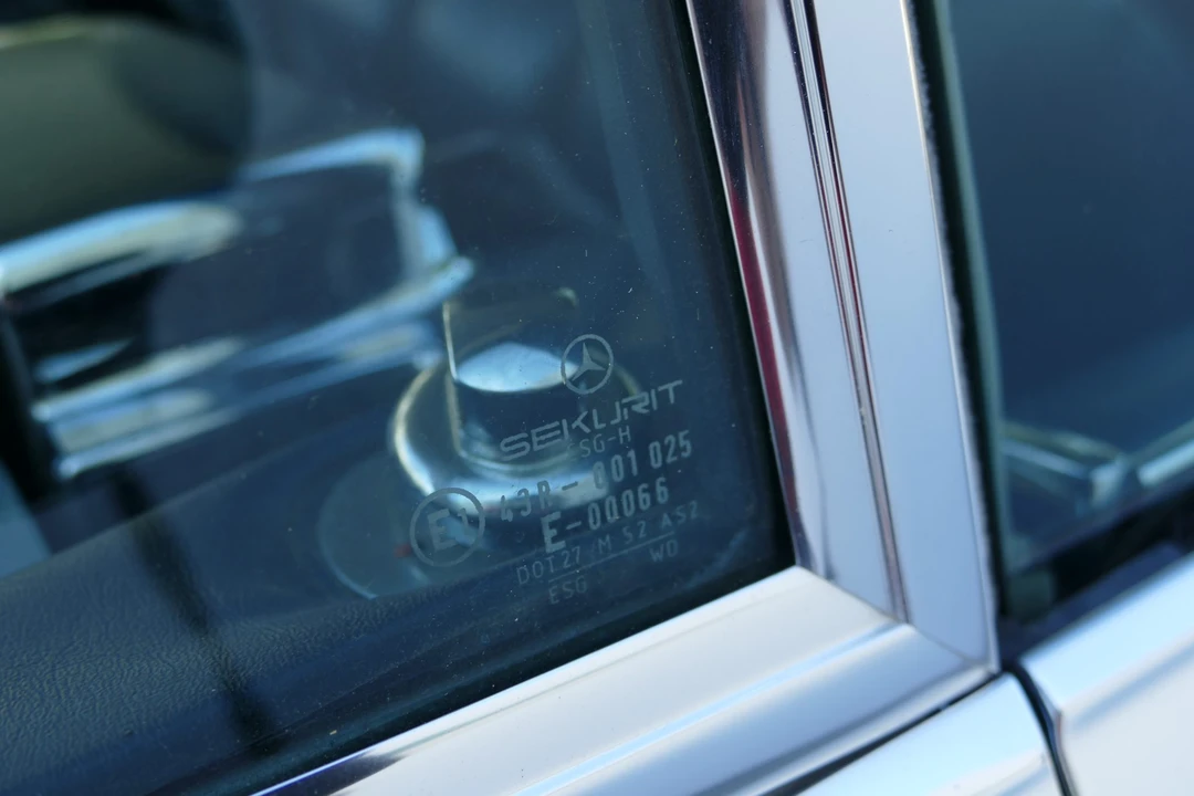 1984 Mercedes-Benz R107 SL-Class - Image 30 of 31