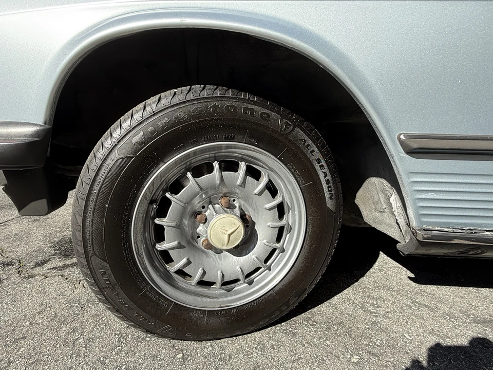 1984 Mercedes-Benz R107 SL-Class - Image 24 of 31