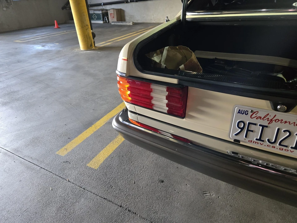 1984 Mercedes-Benz C126 S-Class Coupe - Image 19 of 31