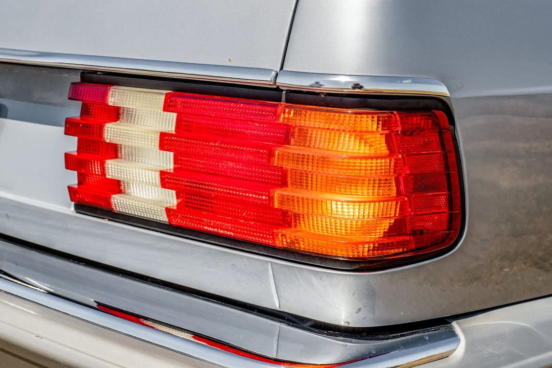1984 Mercedes-Benz C126 S-Class Coupe - Image 17 of 31