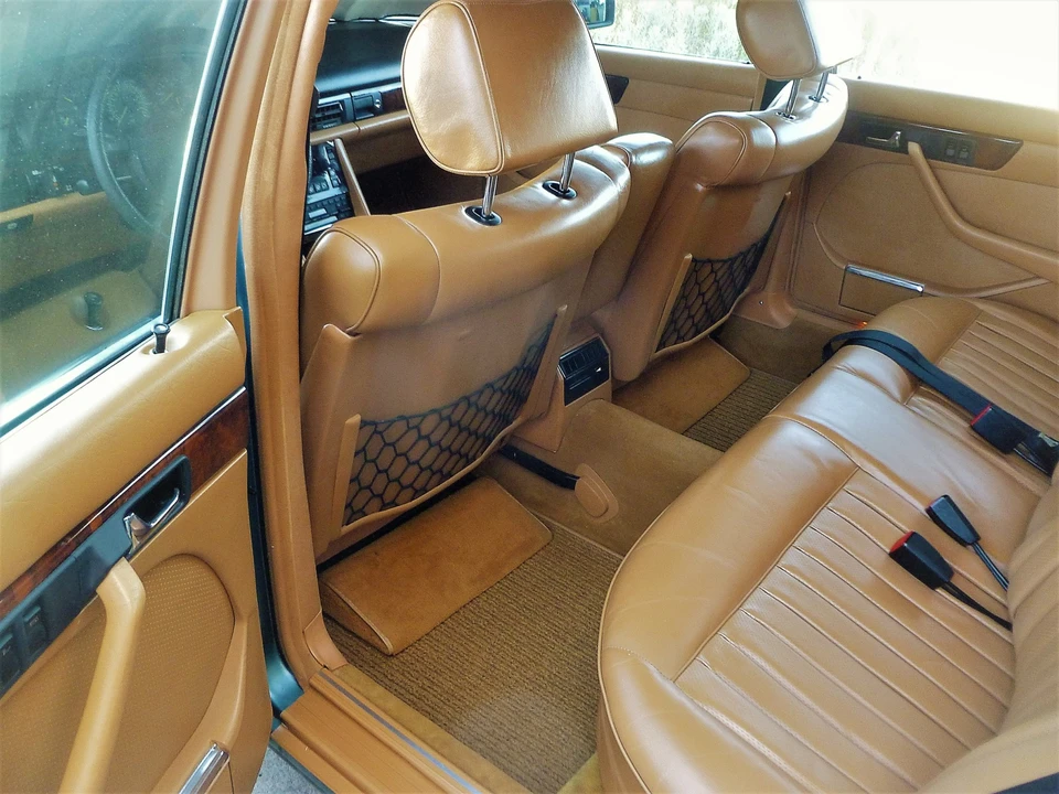 1984 Mercedes-Benz W126 S-Class Sedan - Image 28 of 31