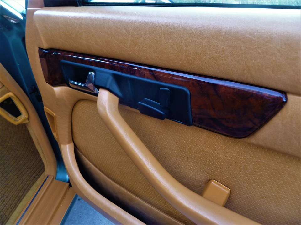 1984 Mercedes-Benz W126 S-Class Sedan - Image 26 of 31