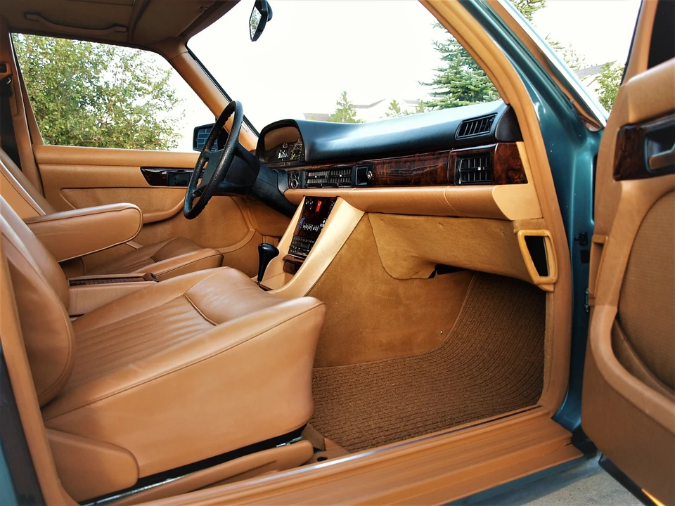 1984 Mercedes-Benz W126 S-Class Sedan - Image 15 of 31