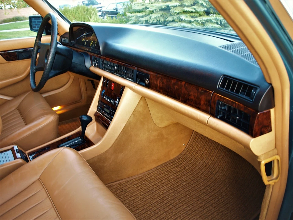 1984 Mercedes-Benz W126 S-Class Sedan - Image 16 of 31