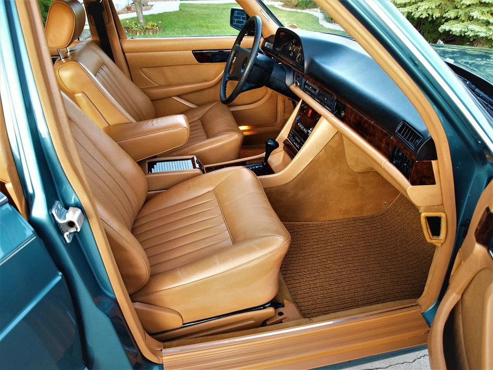 1984 Mercedes-Benz W126 S-Class Sedan - Image 14 of 31