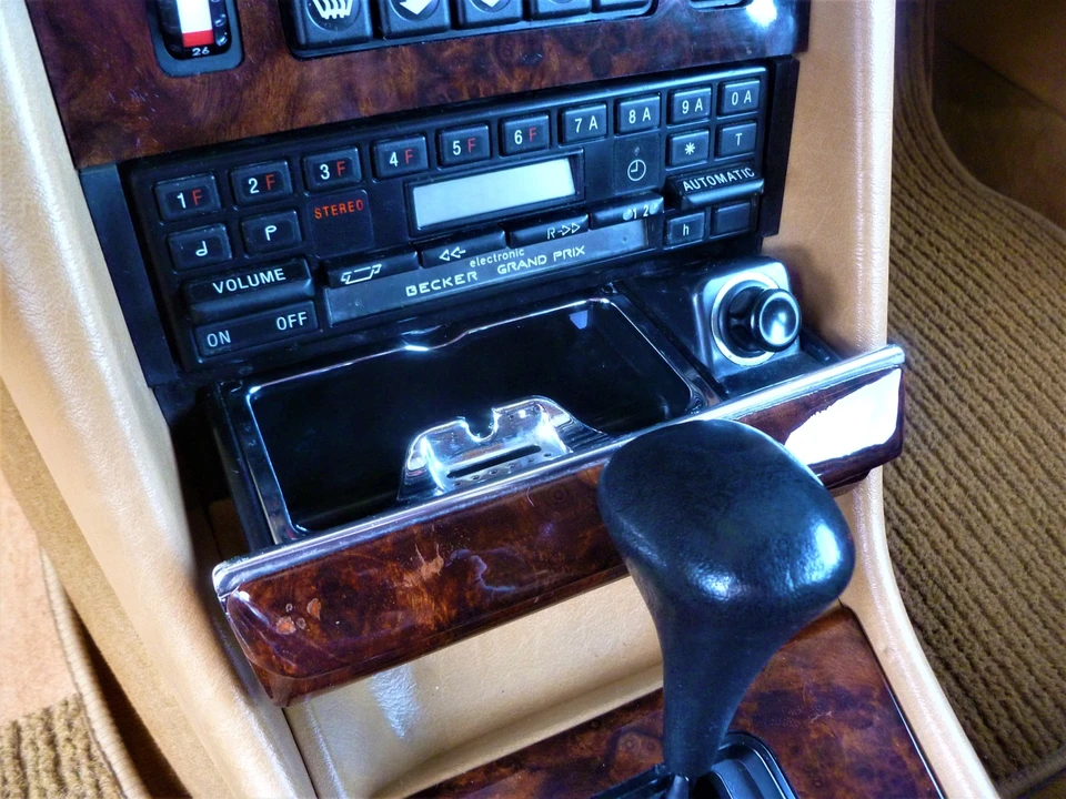 1984 Mercedes-Benz W126 S-Class Sedan - Image 22 of 31