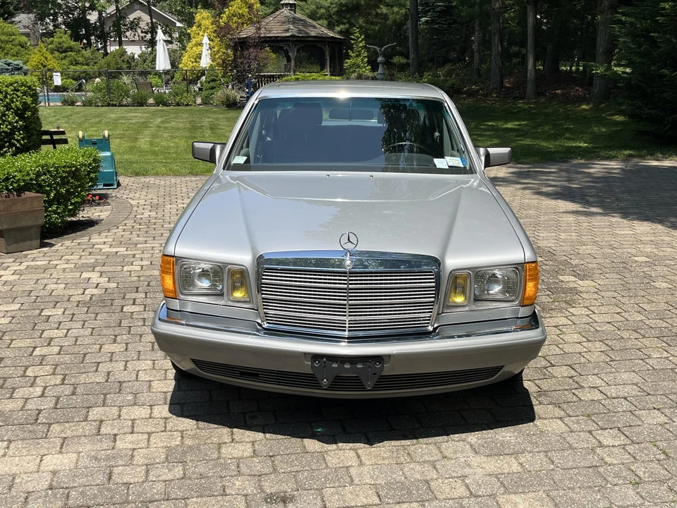 1984 Mercedes-Benz W126 S-Class Sedan - Image 6 of 31