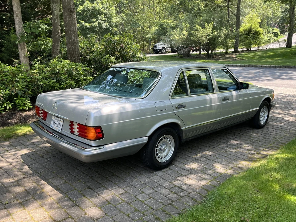 1984 Mercedes-Benz W126 S-Class Sedan - Image 20 of 31