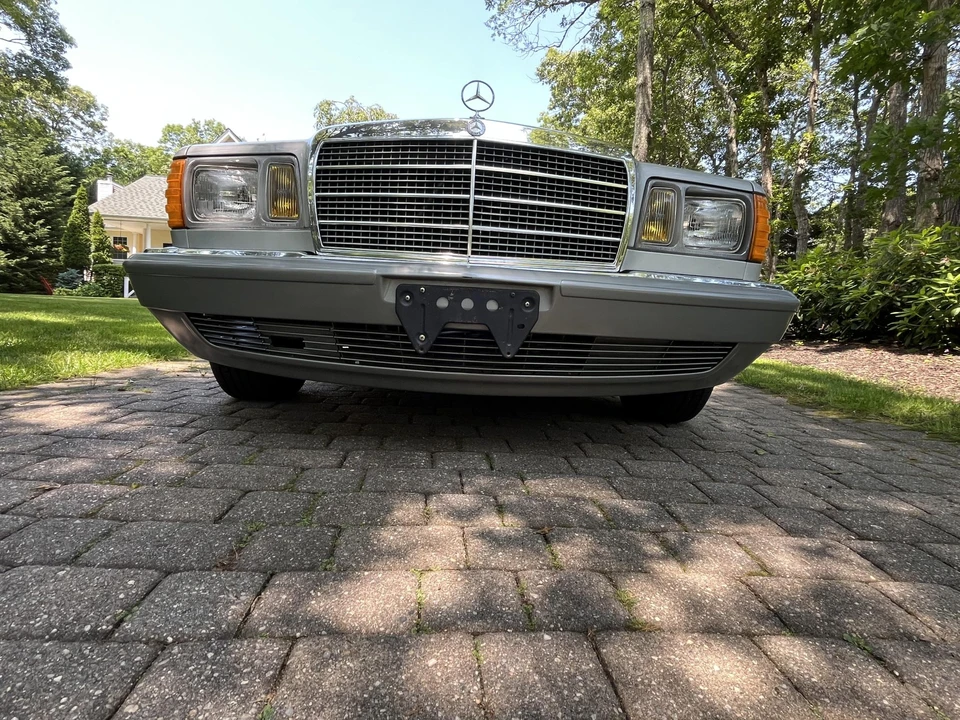 1984 Mercedes-Benz W126 S-Class Sedan - Image 13 of 31