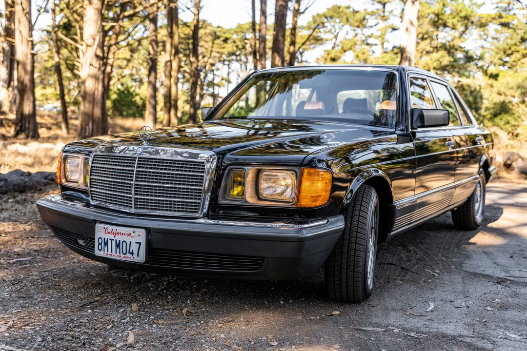1984 Mercedes-Benz W126 S-Class Sedan - Image 4 of 31
