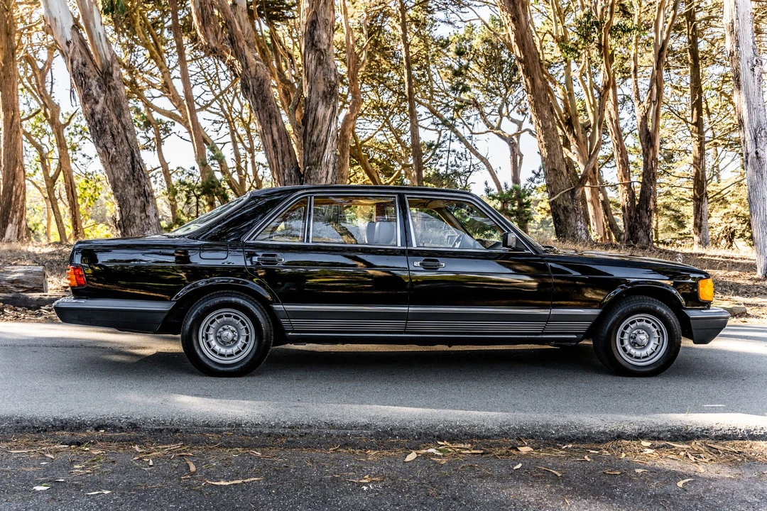 1984 Mercedes-Benz W126 S-Class Sedan - Image 11 of 31