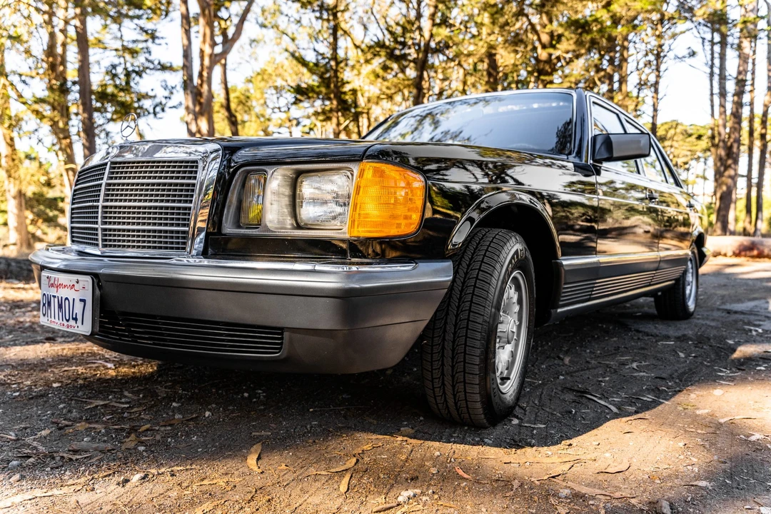 1984 Mercedes-Benz W126 S-Class Sedan - Image 3 of 31