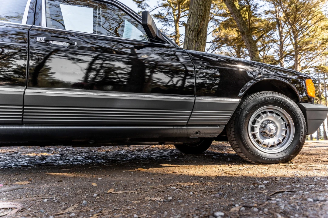 1984 Mercedes-Benz W126 S-Class Sedan - Image 22 of 31