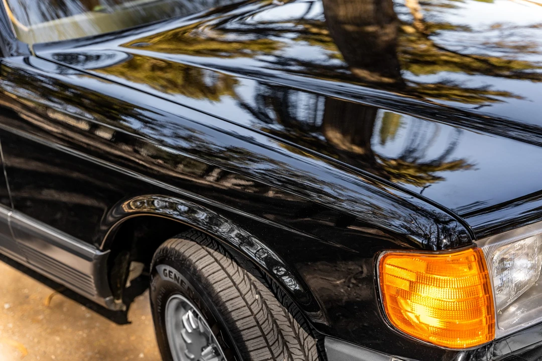1984 Mercedes-Benz W126 S-Class Sedan - Image 30 of 31