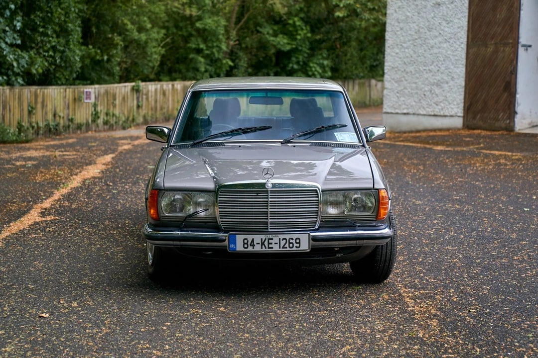 1984 Mercedes-Benz W123 Sedan - Image 3 of 30