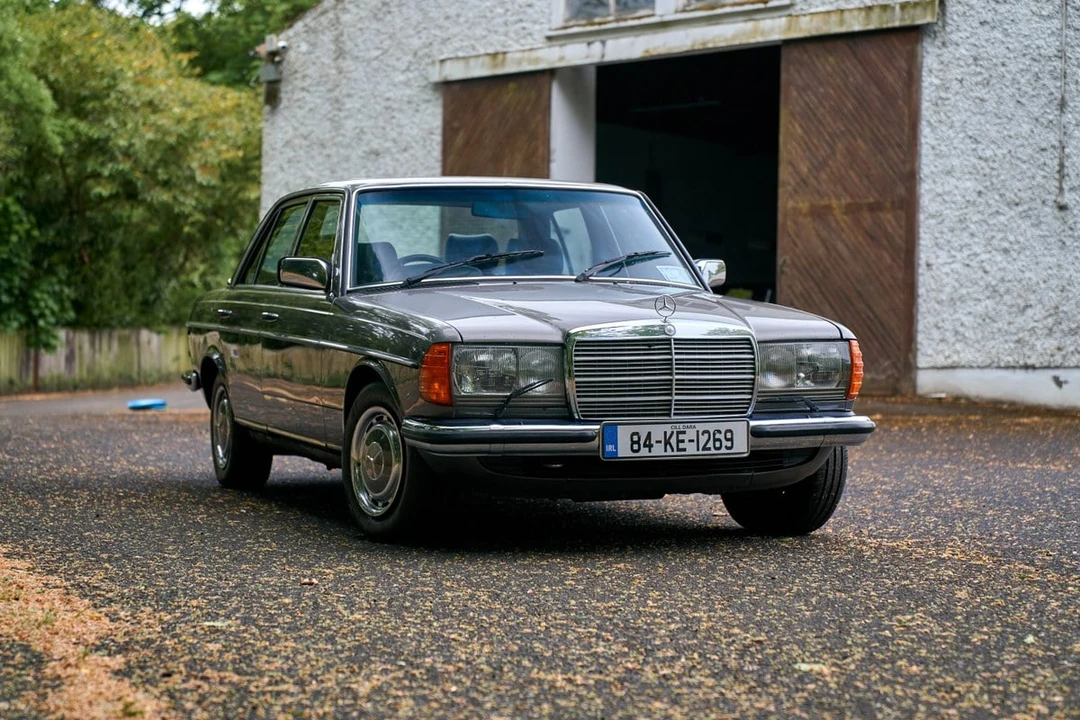 1984 Mercedes-Benz W123 Sedan - Image 8 of 30